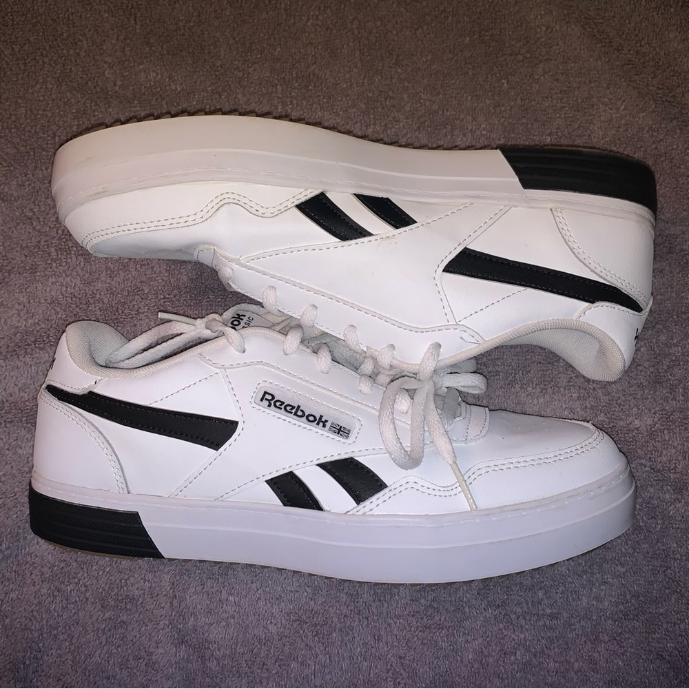 Reebok Club Memt Bold Sneakers size 9.5